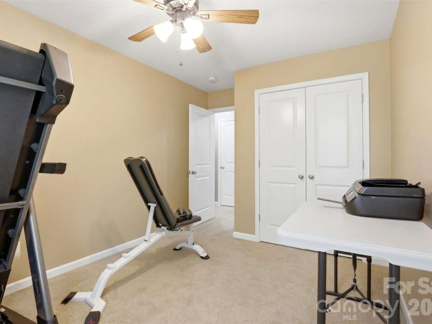 9040 Bradstreet Commons Way, Charlotte, NC 28215.  MLS# CAR4370462, YatesRealty ID 18219. 