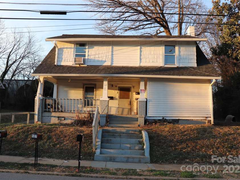 2028 Kennedy Drive, Statesville, NC 28677.  MLS# CAR4332721, YatesRealty ID 1822. 125/127/129 E Bell St.