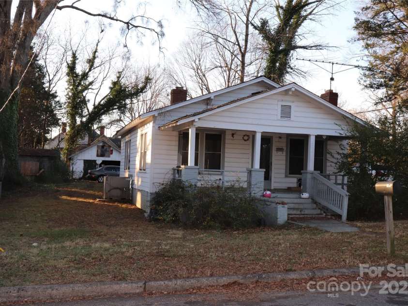 2028 Kennedy Drive, Statesville, NC 28677.  MLS# CAR4332721, YatesRealty ID 1822. 1302 5th St.
