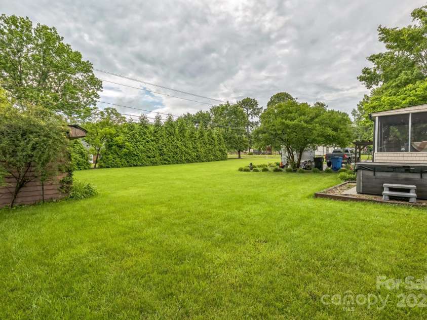 1005 Fieldstone Road, Mooresville, NC 28115.  MLS# CAR4266975, YatesRealty ID 18220. 