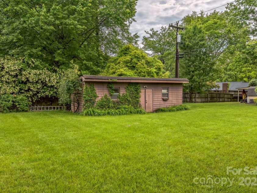 1005 Fieldstone Road, Mooresville, NC 28115.  MLS# CAR4266975, YatesRealty ID 18220. 