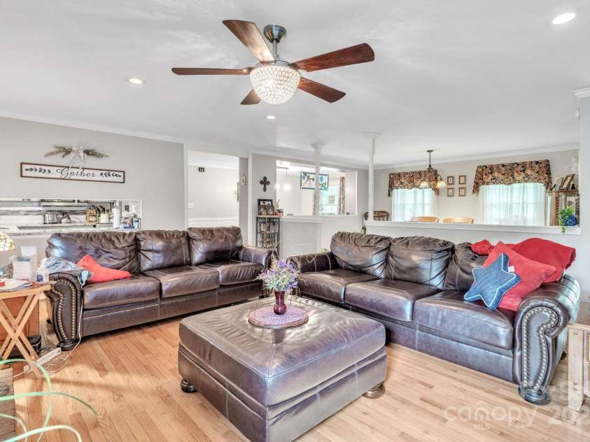 1005 Fieldstone Road, Mooresville, NC 28115.  MLS# CAR4266975, YatesRealty ID 18220. 
