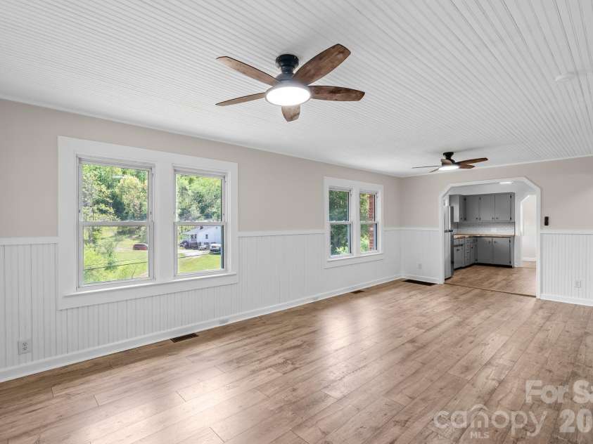 88 Mingus Cove Road, Canton, NC 28716.  MLS# CAR4374984, YatesRealty ID 18220. 