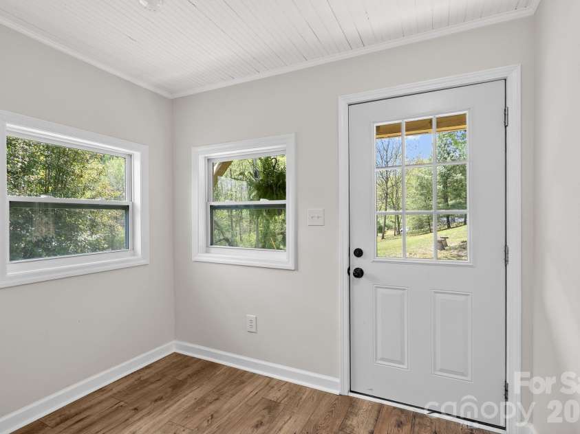 88 Mingus Cove Road, Canton, NC 28716.  MLS# CAR4374984, YatesRealty ID 18220. 