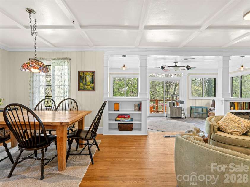 686 New Haw Creek Road, Asheville, NC 28805.  MLS# CAR4370568, YatesRealty ID 18221. 
