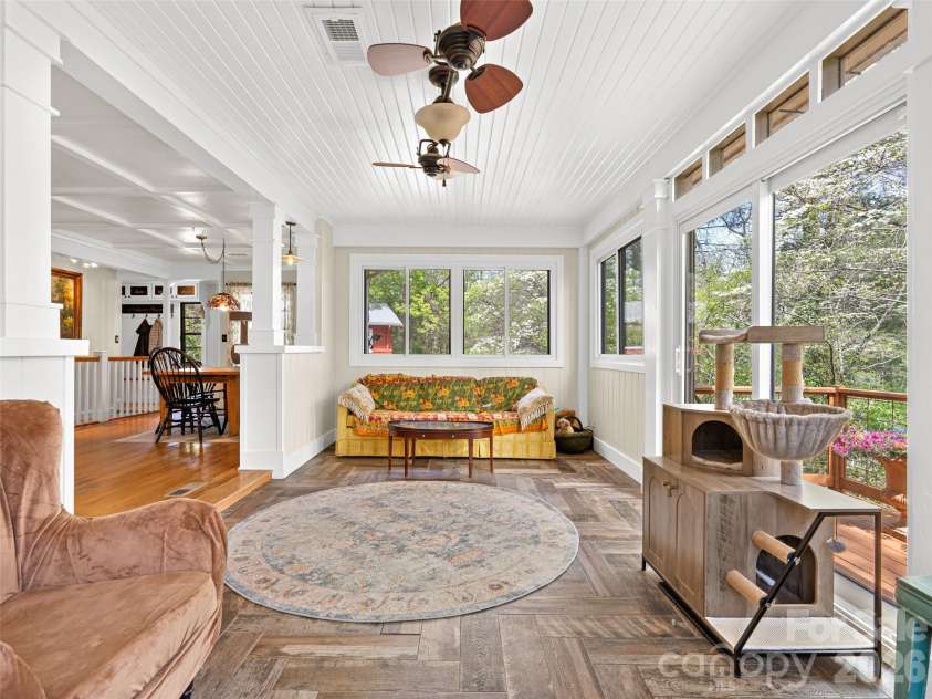 686 New Haw Creek Road, Asheville, NC 28805.  MLS# CAR4370568, YatesRealty ID 18221. 