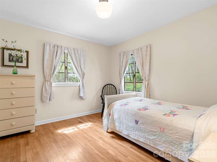 686 New Haw Creek Road, Asheville, NC 28805.  MLS# CAR4370568, YatesRealty ID 18221. 