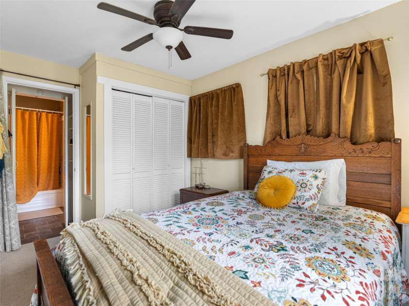 686 New Haw Creek Road, Asheville, NC 28805.  MLS# CAR4370568, YatesRealty ID 18221. 
