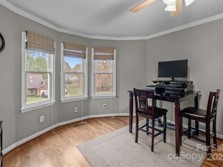 16421 Breckshire Drive, Huntersville, NC 28078.  MLS# CAR4239388, YatesRealty ID 18222. 