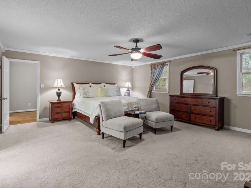 16421 Breckshire Drive, Huntersville, NC 28078.  MLS# CAR4239388, YatesRealty ID 18222. 