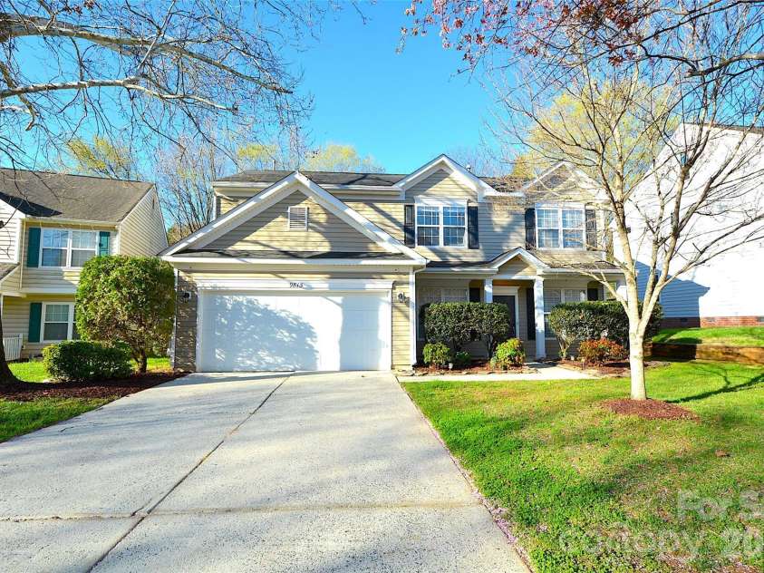 9815 Steed Court, Charlotte, NC 28269.  MLS# CAR4356524, YatesRealty ID 18222. 