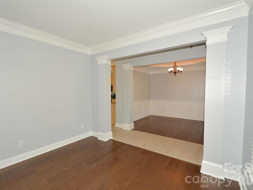 9815 Steed Court, Charlotte, NC 28269.  MLS# CAR4356524, YatesRealty ID 18222. 