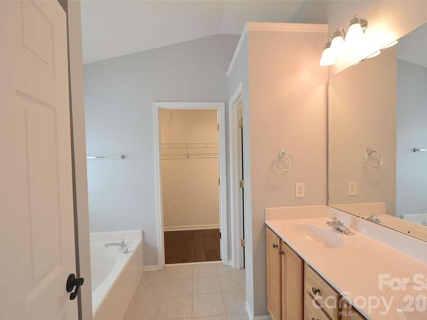 9815 Steed Court, Charlotte, NC 28269.  MLS# CAR4356524, YatesRealty ID 18222. 