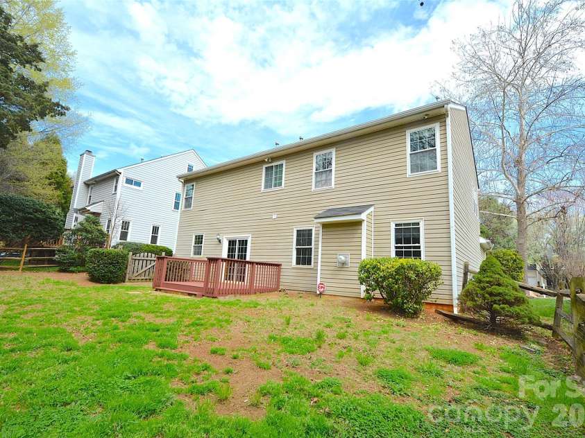 9815 Steed Court, Charlotte, NC 28269.  MLS# CAR4356524, YatesRealty ID 18222. 