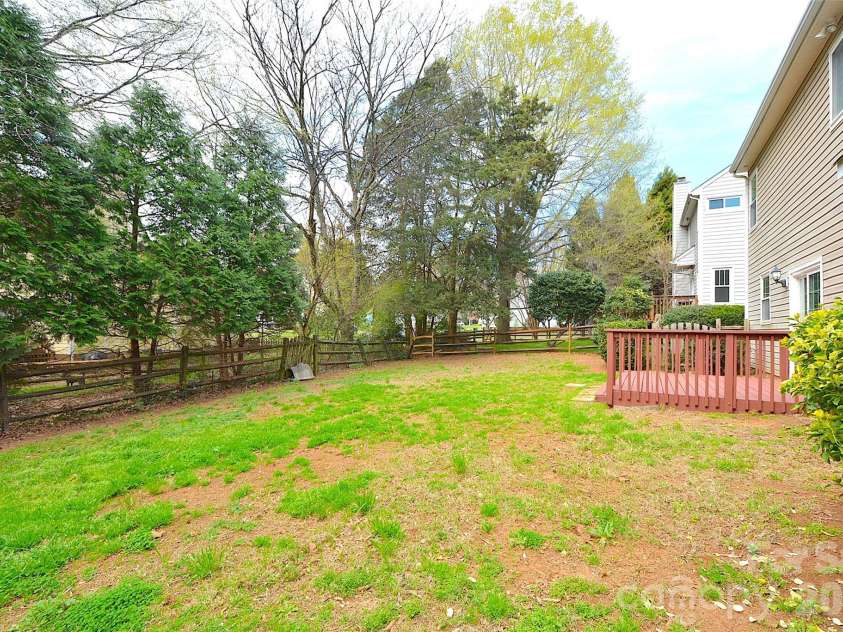 9815 Steed Court, Charlotte, NC 28269.  MLS# CAR4356524, YatesRealty ID 18222. 