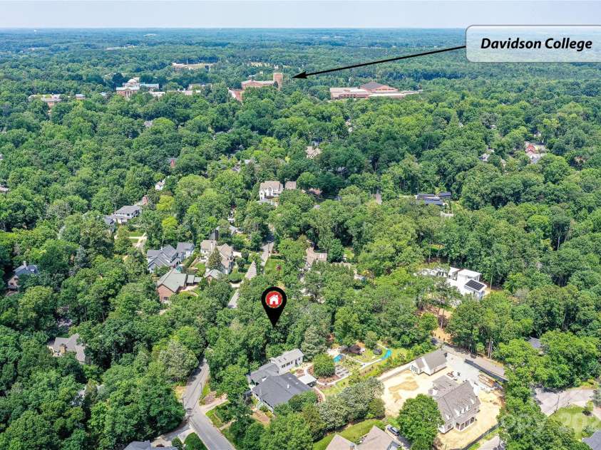 541 Greenway Street, Davidson, NC 28036.  MLS# CAR4264185, YatesRealty ID 18223. Less than 0.5 mile, easy walk to Davidson College