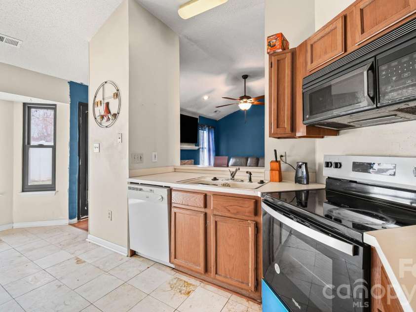5713 Ebley Lane, Charlotte, NC 28027.  MLS# CAR4340706, YatesRealty ID 18223. 