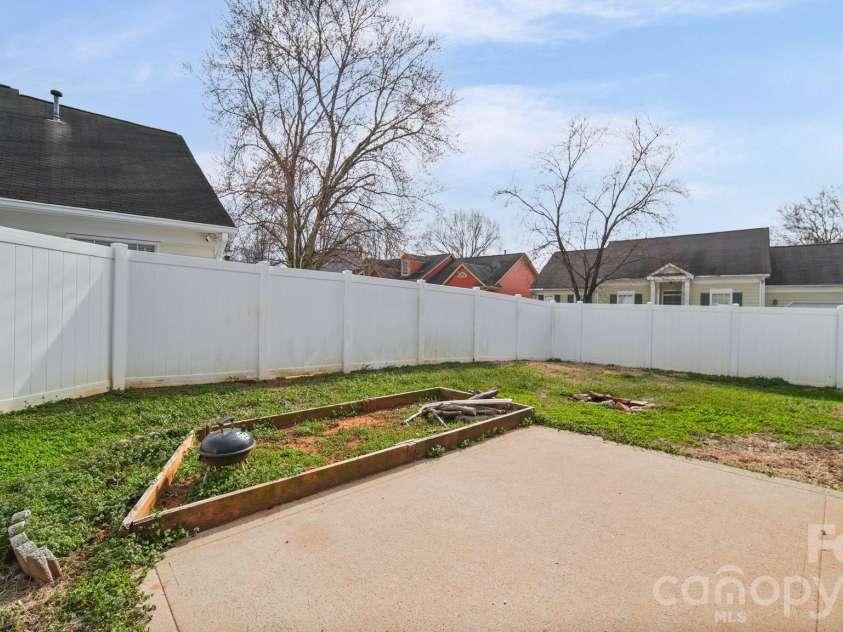 5713 Ebley Lane, Charlotte, NC 28027.  MLS# CAR4340706, YatesRealty ID 18223. 