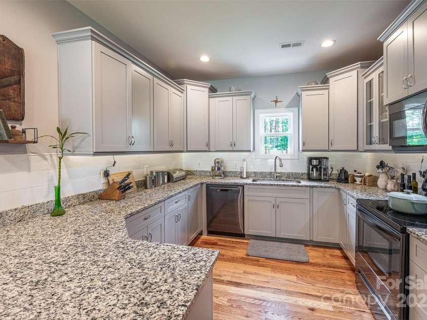 2146 Derby Court, Morganton, NC 28655.  MLS# CAR4263039, YatesRealty ID 18224. 