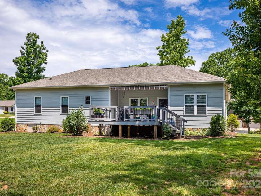 2146 Derby Court, Morganton, NC 28655.  MLS# CAR4263039, YatesRealty ID 18224. 