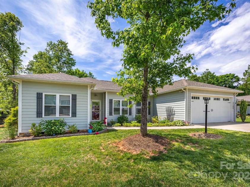 2146 Derby Court, Morganton, NC 28655.  MLS# CAR4263039, YatesRealty ID 18224. 