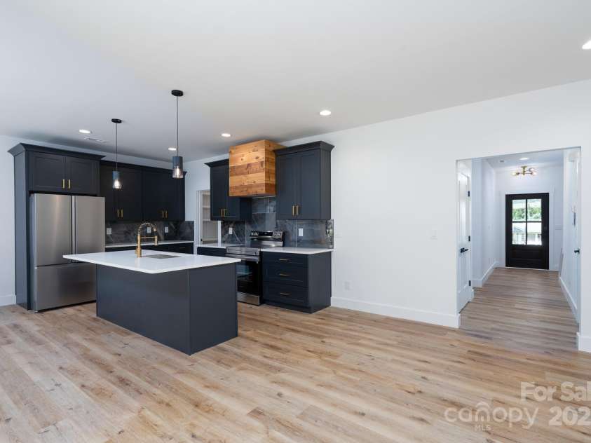 1520 Enochville Road, Kannapolis, NC 28081.  MLS# CAR4266849, YatesRealty ID 18225. 