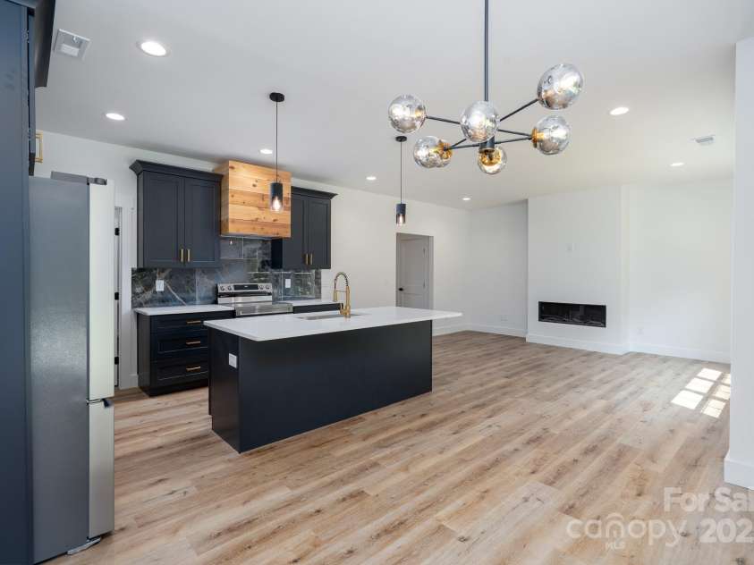 1520 Enochville Road, Kannapolis, NC 28081.  MLS# CAR4266849, YatesRealty ID 18225. 