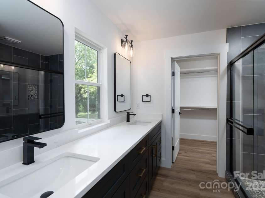 1520 Enochville Road, Kannapolis, NC 28081.  MLS# CAR4266849, YatesRealty ID 18225. 