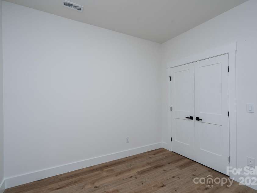 1520 Enochville Road, Kannapolis, NC 28081.  MLS# CAR4266849, YatesRealty ID 18225. 