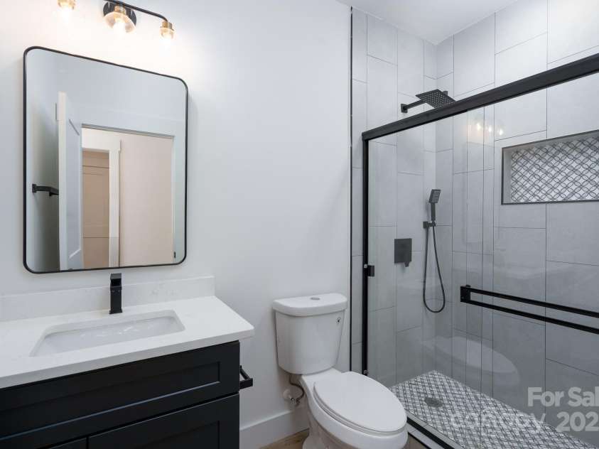 1520 Enochville Road, Kannapolis, NC 28081.  MLS# CAR4266849, YatesRealty ID 18225. 