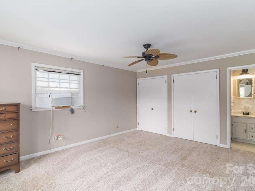 2200 Armstrong Park Drive, Gastonia, NC 28054.  MLS# CAR4363473, YatesRealty ID 18225. Primary bedroom