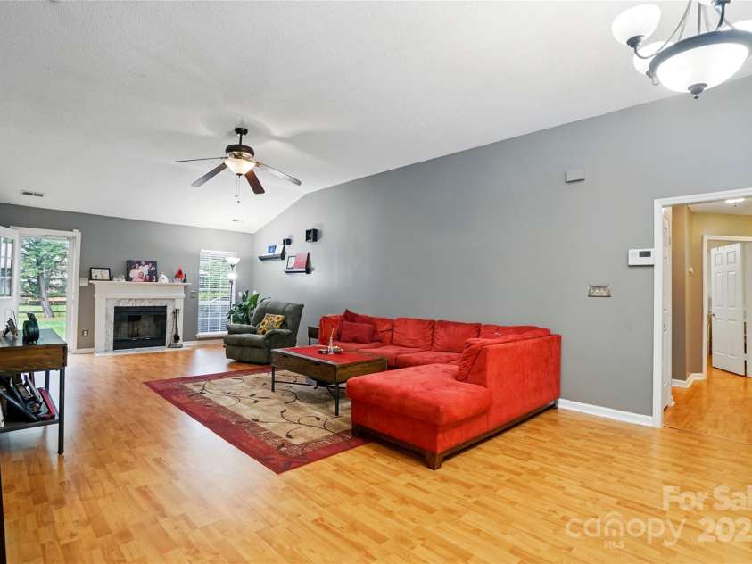 6717 Bickham Lane, Charlotte, NC 28269.  MLS# CAR4257776, YatesRealty ID 18226. 