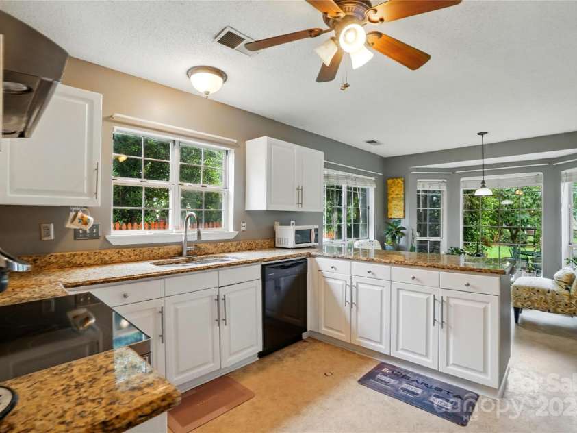 6717 Bickham Lane, Charlotte, NC 28269.  MLS# CAR4257776, YatesRealty ID 18226. 