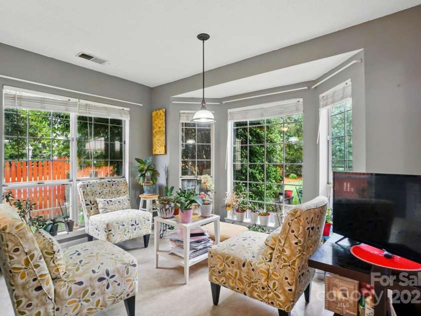 6717 Bickham Lane, Charlotte, NC 28269.  MLS# CAR4257776, YatesRealty ID 18226. 