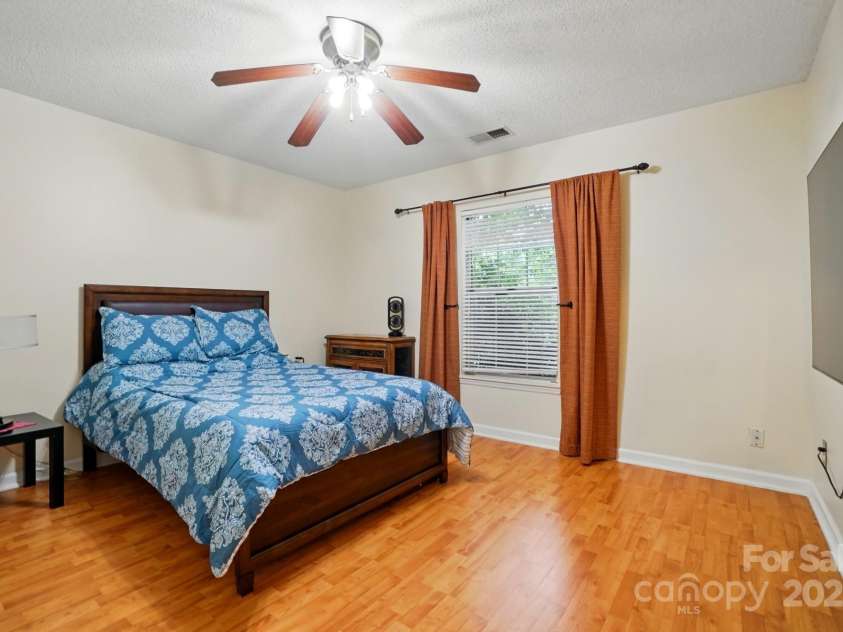 6717 Bickham Lane, Charlotte, NC 28269.  MLS# CAR4257776, YatesRealty ID 18226. Guest room 3