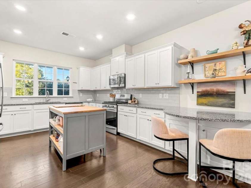 134 Dry Rivers Lane, Mooresville, NC 28117.  MLS# CAR4376553, YatesRealty ID 18227. Kitchen