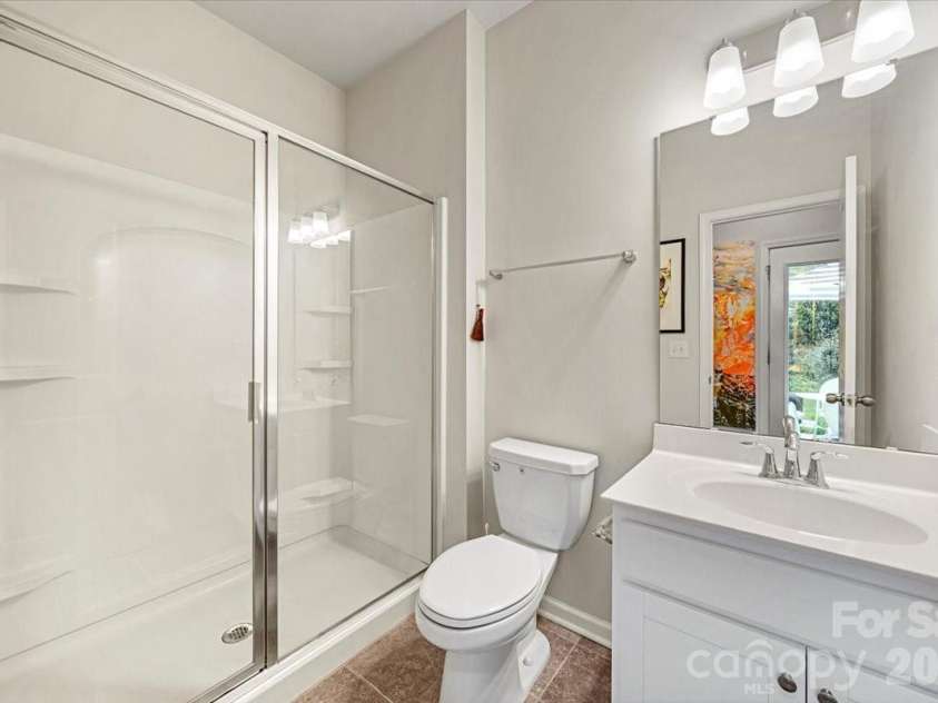 134 Dry Rivers Lane, Mooresville, NC 28117.  MLS# CAR4376553, YatesRealty ID 18227. Main level bathroom