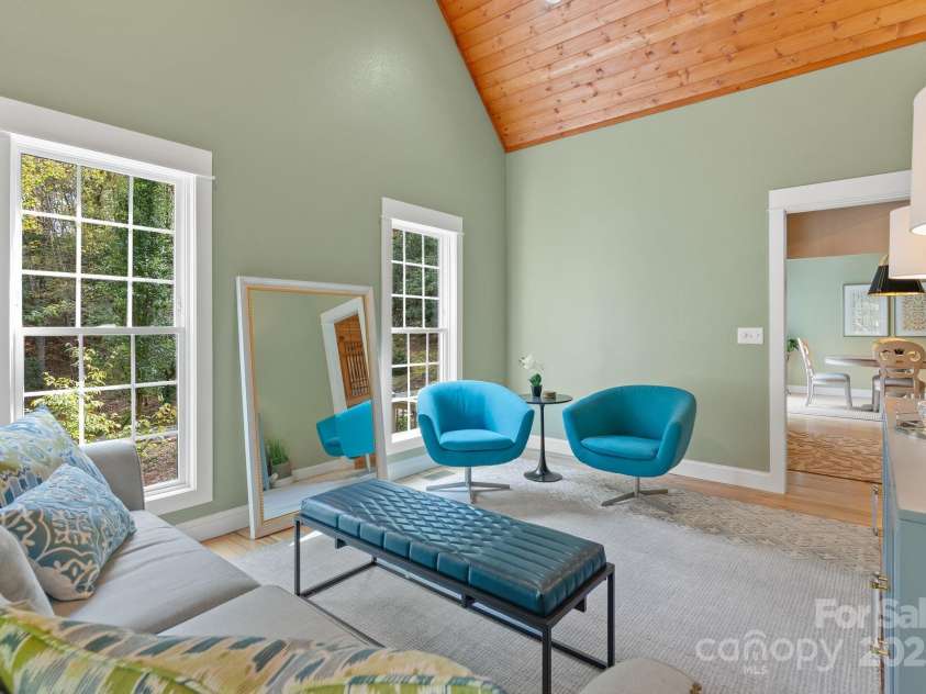 605 Salola Lane, Brevard, NC 28712.  MLS# CAR4312088, YatesRealty ID 18227. Hardwood floors, vaulted ceilings & recessed lighting