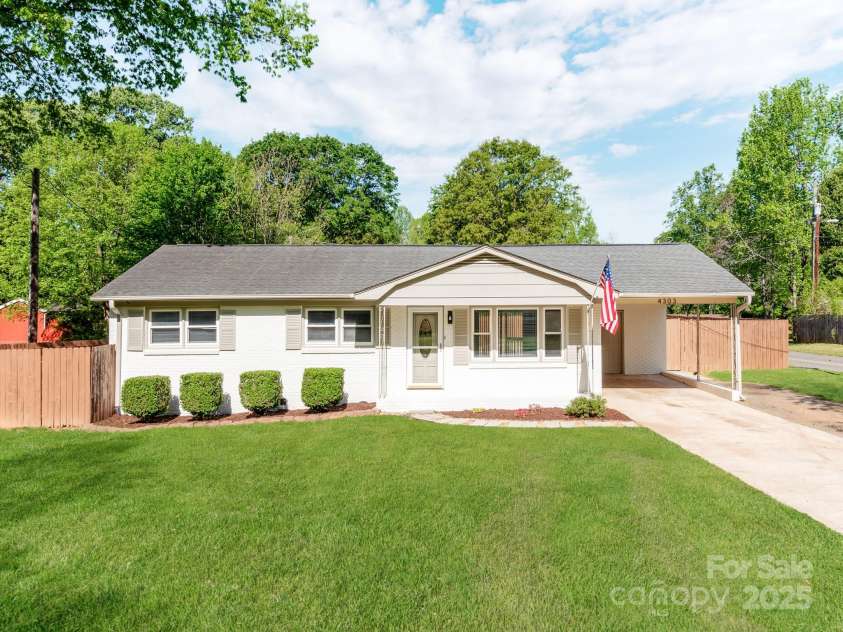 4303 Greenhaven Lane, Gastonia, NC 28056.  MLS# CAR4244474, YatesRealty ID 18228. 