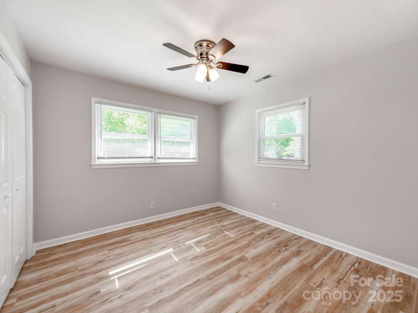 4303 Greenhaven Lane, Gastonia, NC 28056.  MLS# CAR4244474, YatesRealty ID 18228. 