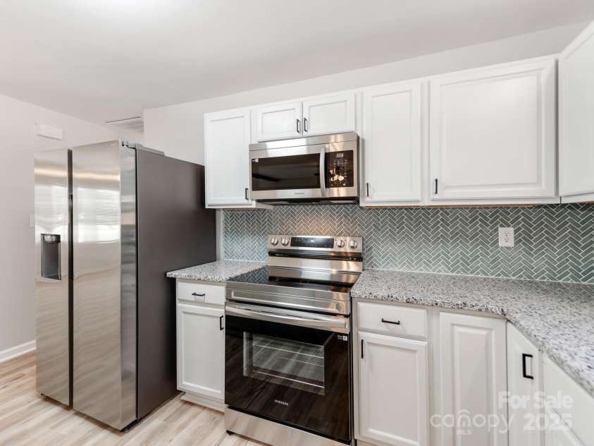 4303 Greenhaven Lane, Gastonia, NC 28056.  MLS# CAR4244474, YatesRealty ID 18228. 