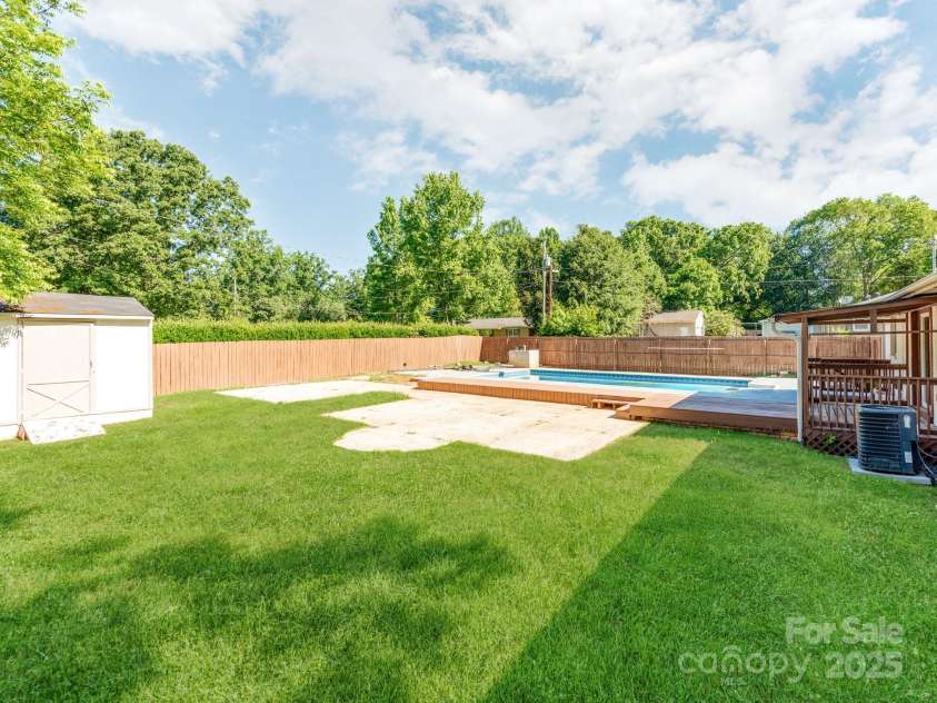 4303 Greenhaven Lane, Gastonia, NC 28056.  MLS# CAR4244474, YatesRealty ID 18228. 