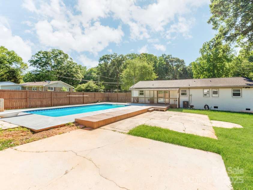 4303 Greenhaven Lane, Gastonia, NC 28056.  MLS# CAR4244474, YatesRealty ID 18228. 