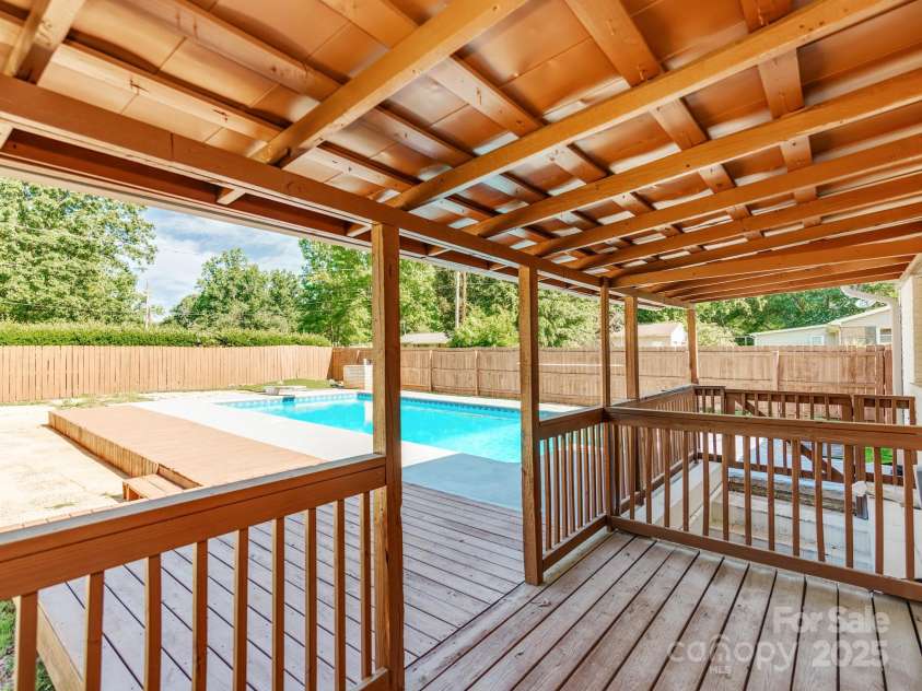 4303 Greenhaven Lane, Gastonia, NC 28056.  MLS# CAR4244474, YatesRealty ID 18228. 