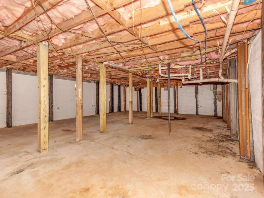 4303 Greenhaven Lane, Gastonia, NC 28056.  MLS# CAR4244474, YatesRealty ID 18228. 