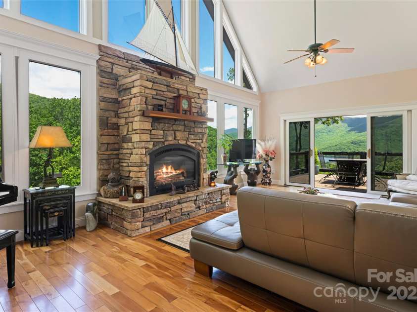 1 Wood Haven Lane, Black Mountain, NC 28711.  MLS# CAR4222686, YatesRealty ID 1823. 