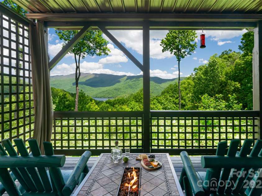 1 Wood Haven Lane, Black Mountain, NC 28711.  MLS# CAR4222686, YatesRealty ID 1823. 