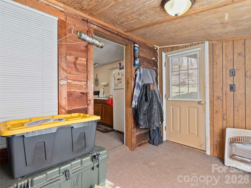 186 Creekmont Drive, Clyde, NC 28721.  MLS# CAR4347080, YatesRealty ID 1823. 