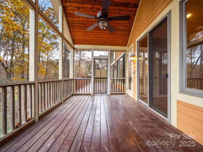 21 Wild Flower Hollow, Hendersonville, NC 28739.  MLS# CAR4321049, YatesRealty ID 1823. 