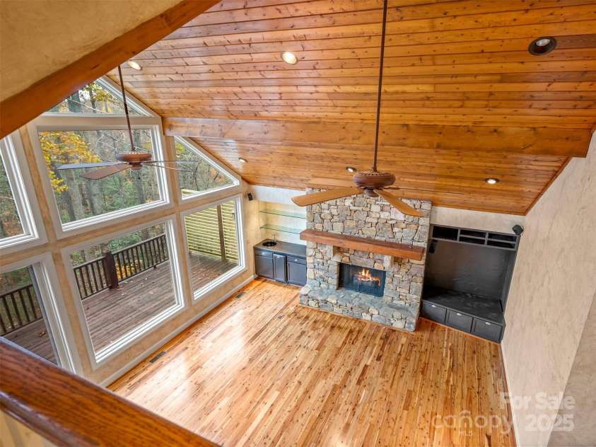 21 Wild Flower Hollow, Hendersonville, NC 28739.  MLS# CAR4321049, YatesRealty ID 1823. 